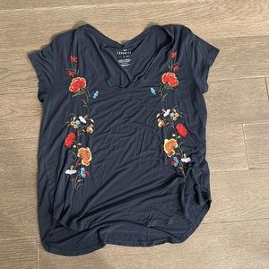 AMERICAN EAGLE Embroidered t-shirt